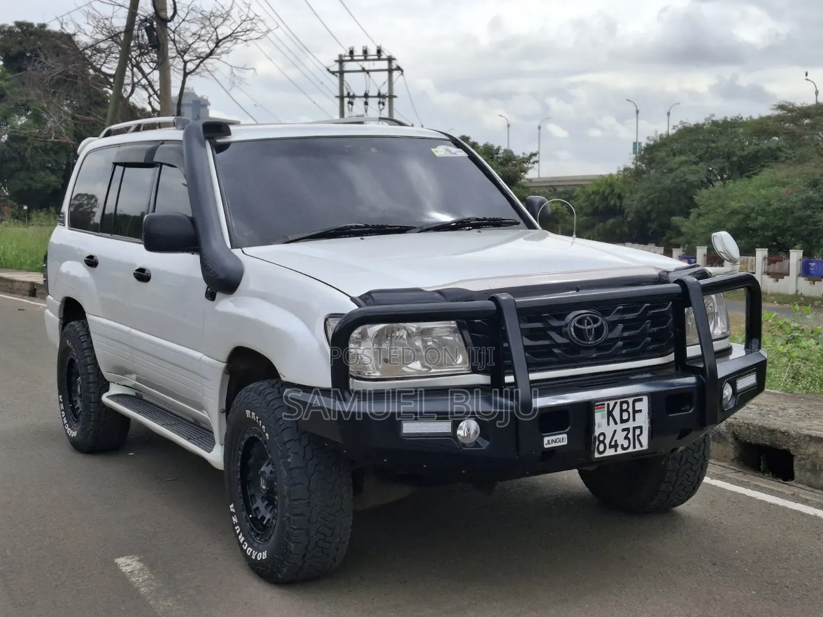 Toyota Land Cruiser Prado 2001 White