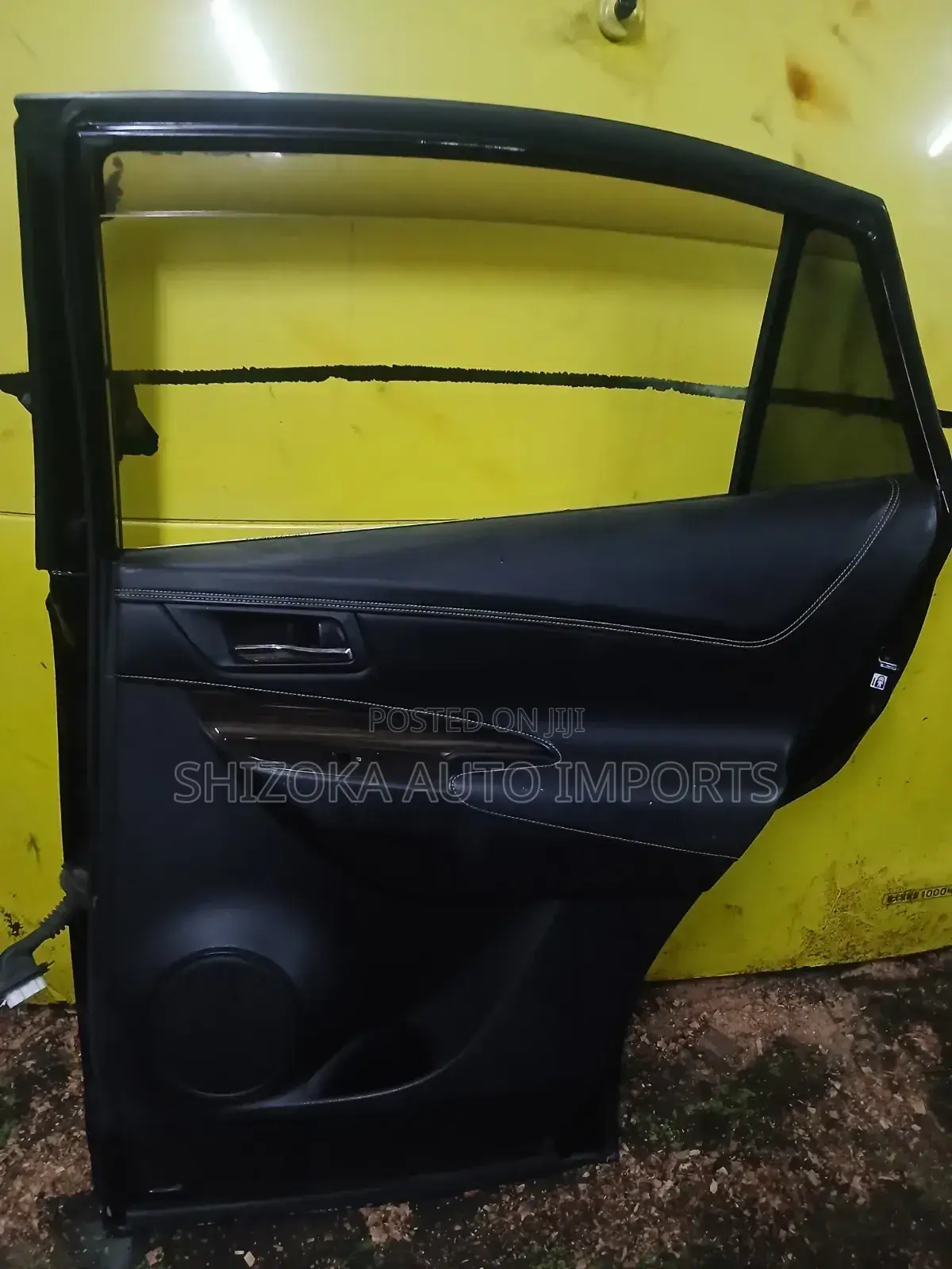 Toyota Harrier Right Rear Door 2013–2020 Original Ex-Japan