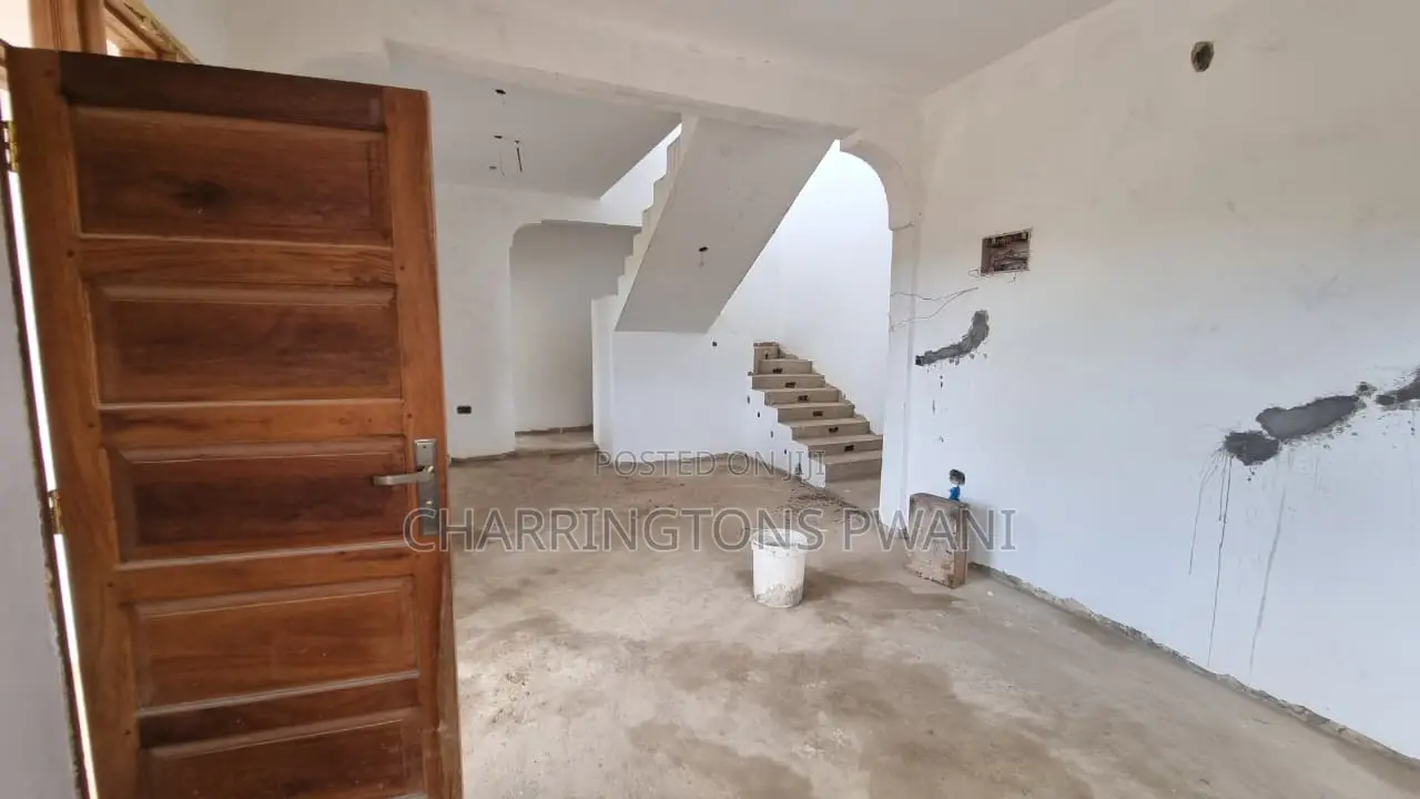 5bdrm Maisonette in Ukunda for sale