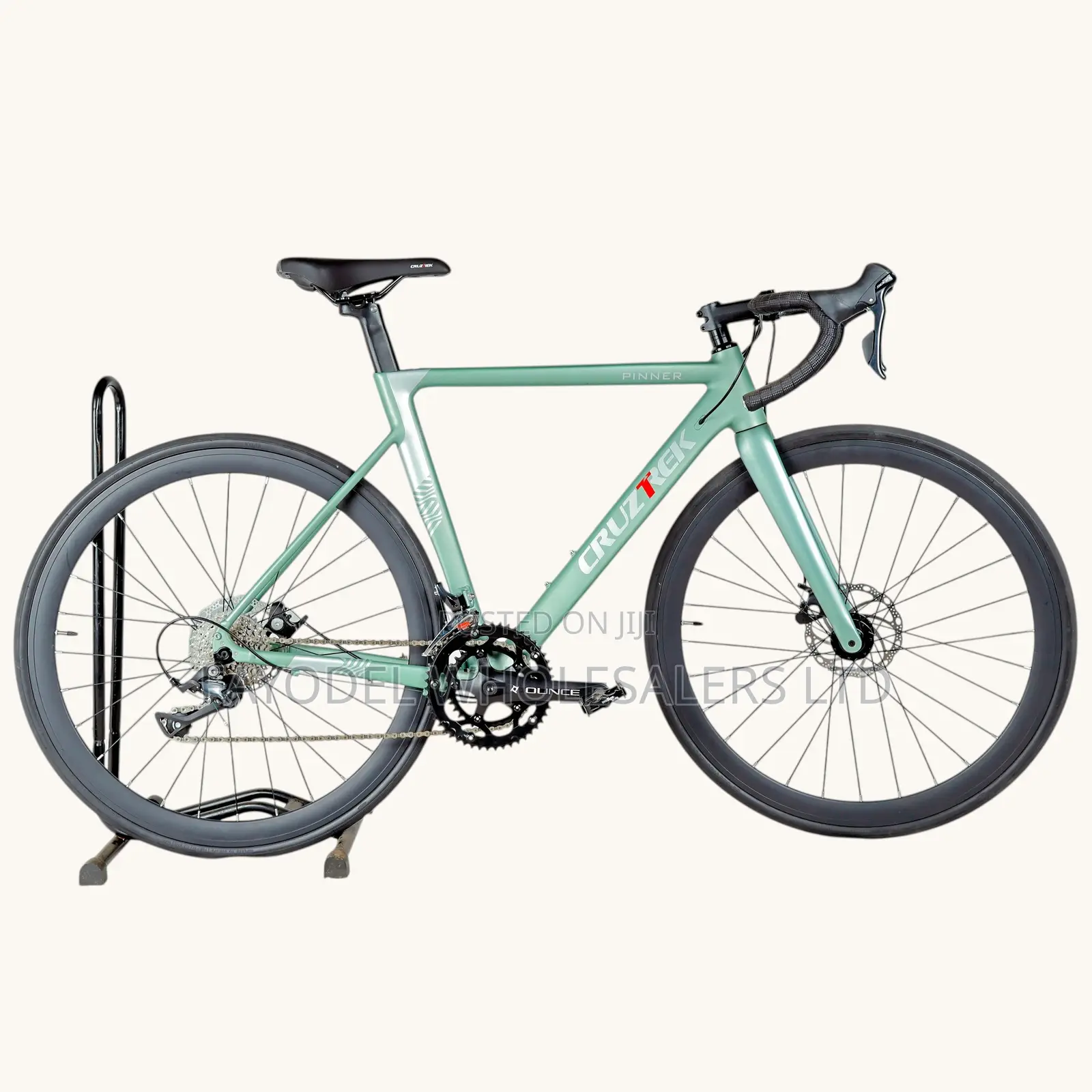Cruztek Mountain Bike – Durable Frame, Smooth Ride, All Terrain
