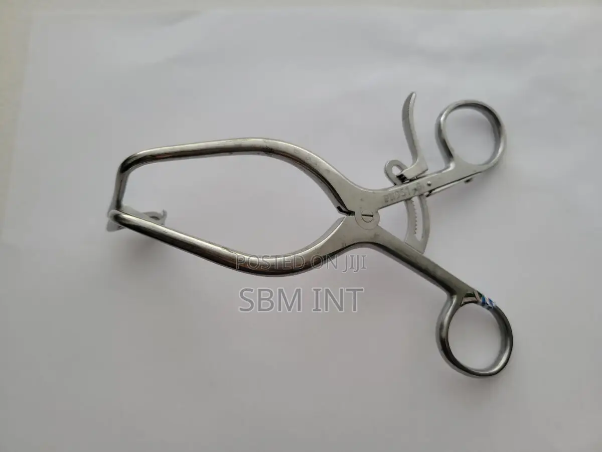 Self Retaining Wound Retractor Forcep