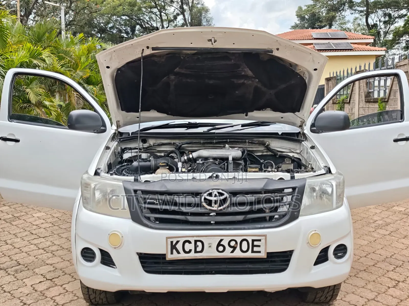 Toyota Hilux 2015 White