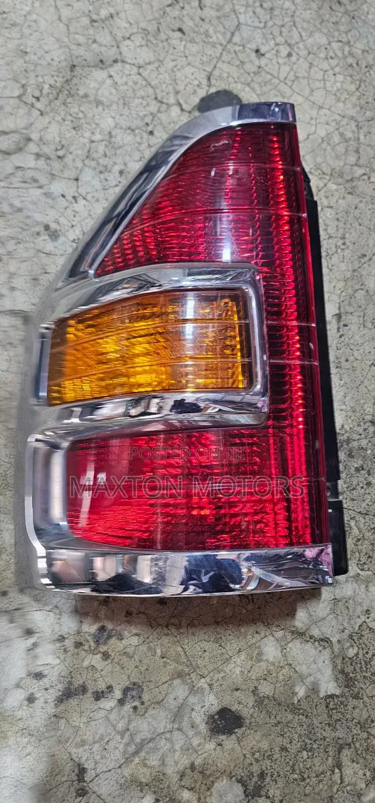 Pajero Shogun V73 Taillight 2005