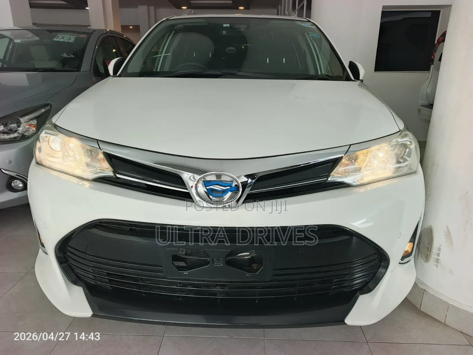 Toyota Corolla Fielder 1.5 Hybrid FWD 2019 White