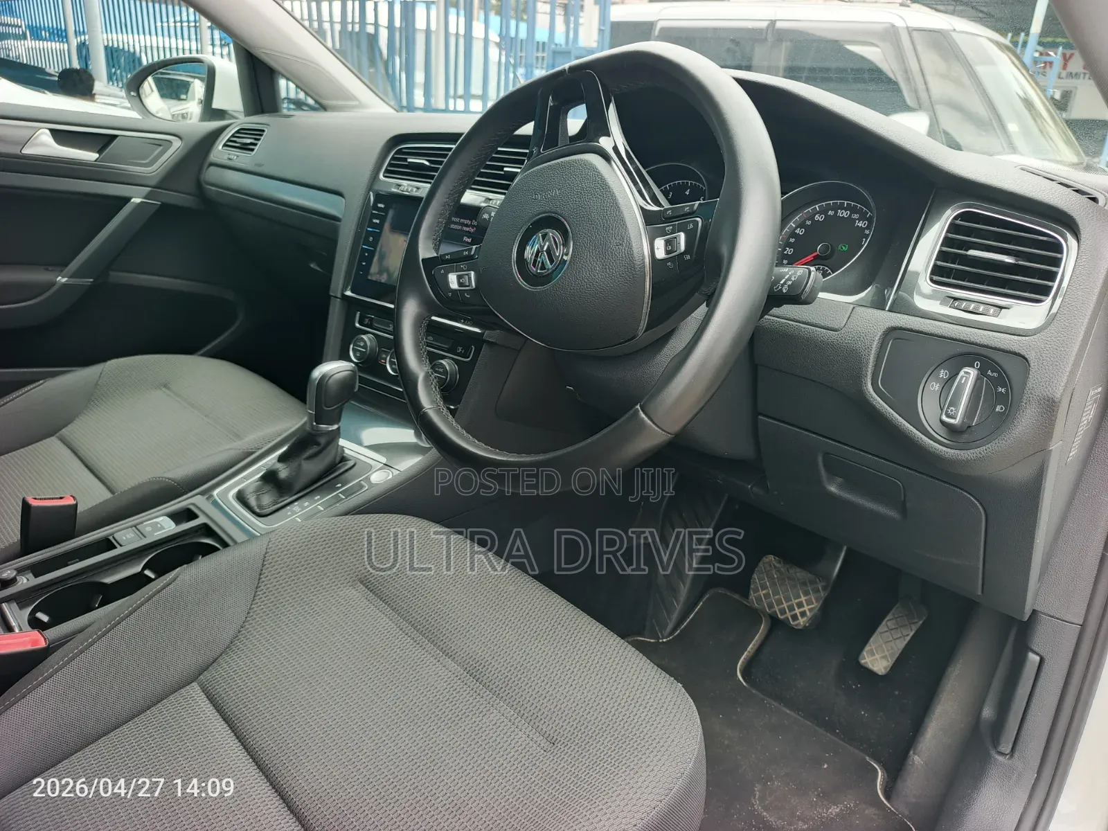 Volkswagen Golf 2019 White