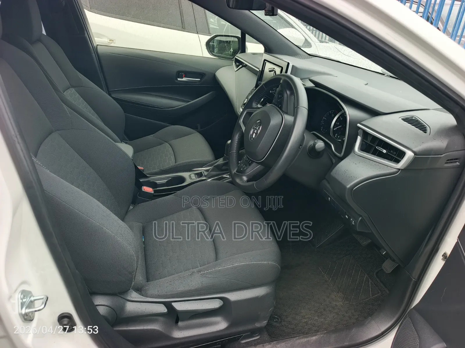 Toyota Corolla Hybrid 2026 White