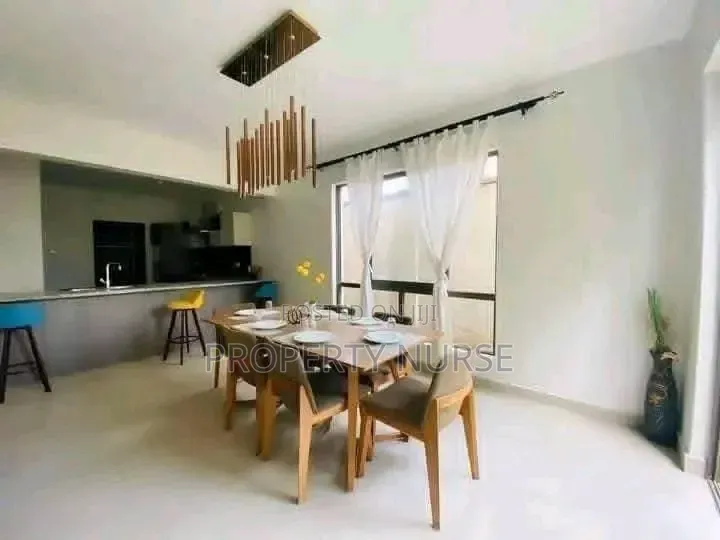 4bdrm Townhouse/Terrace in Gateway Mall Area for sale
