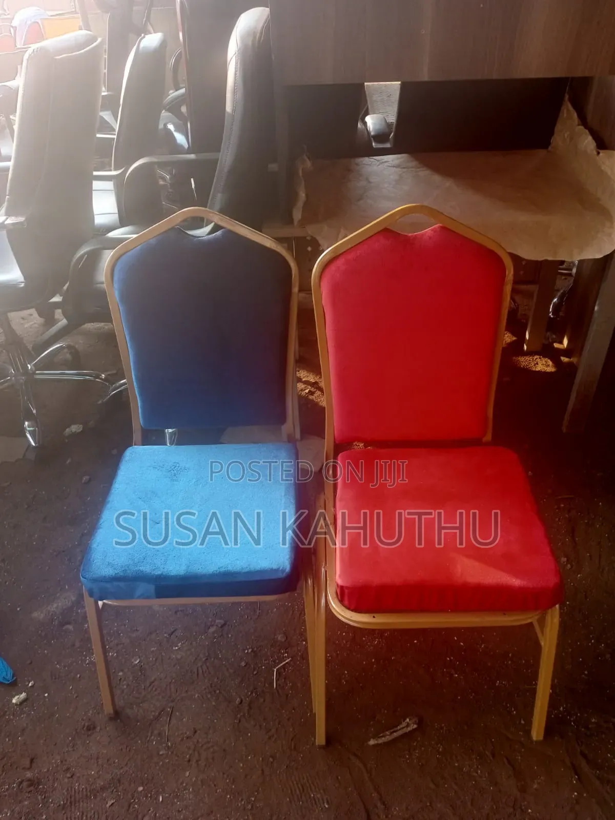 Velvety Debonair Restaurant Seats 8