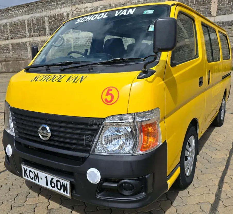 Nissan Caravan (Urvan) 2010 Yellow