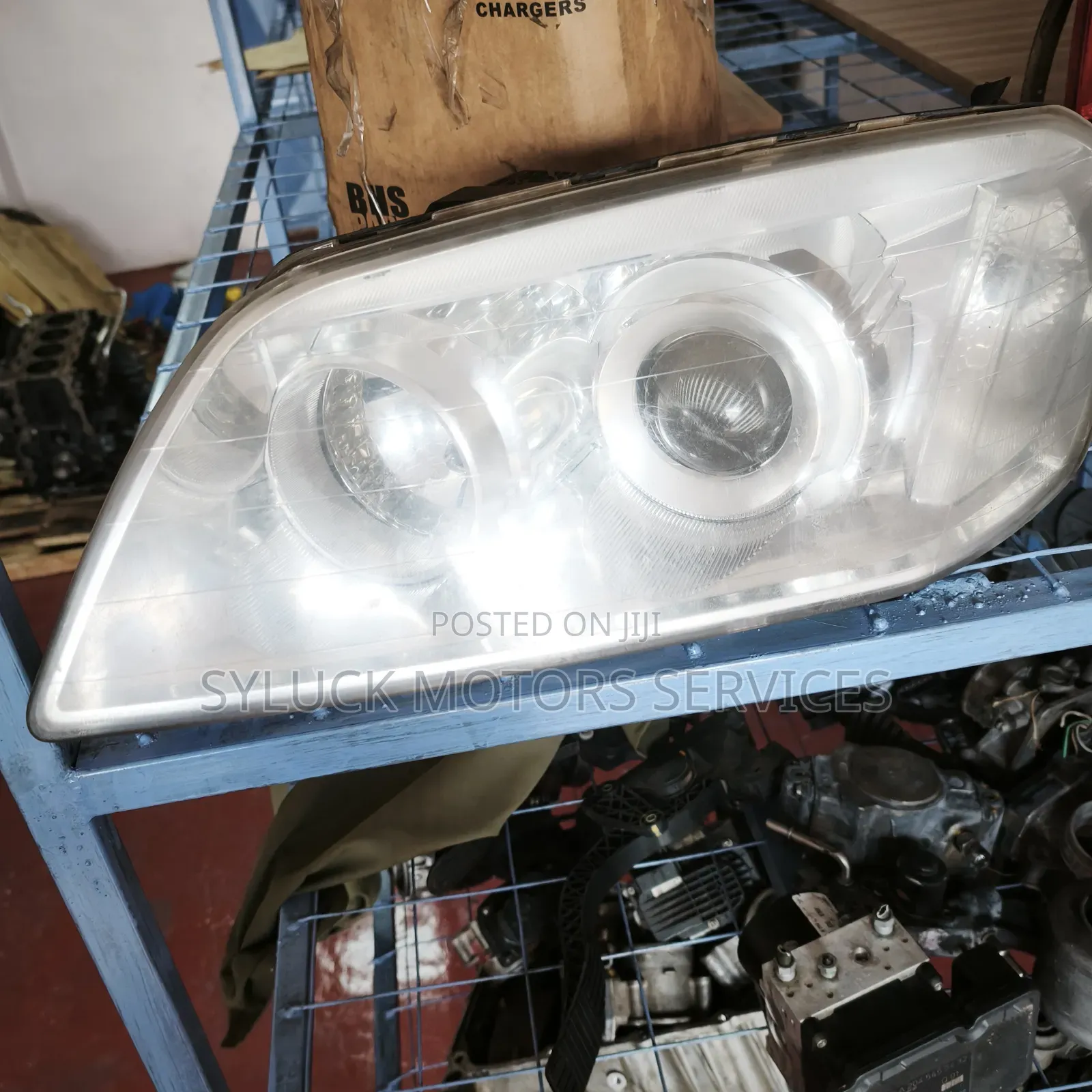 Chevrolet Captiva Headlight