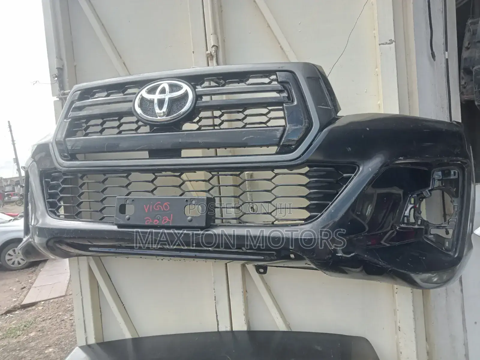 Front Bumper Grille Hilux Revo 2021 Facelift
