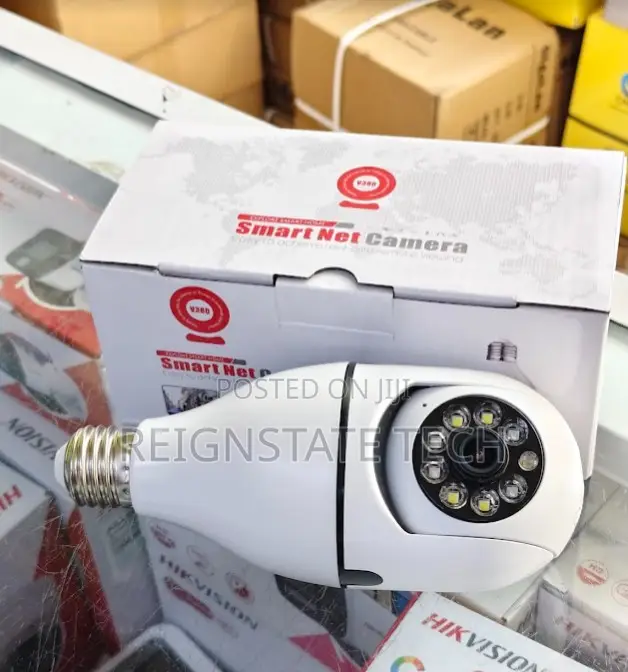 Indoor Wifi Smart Bulb PTZ Camera With 2way Audio