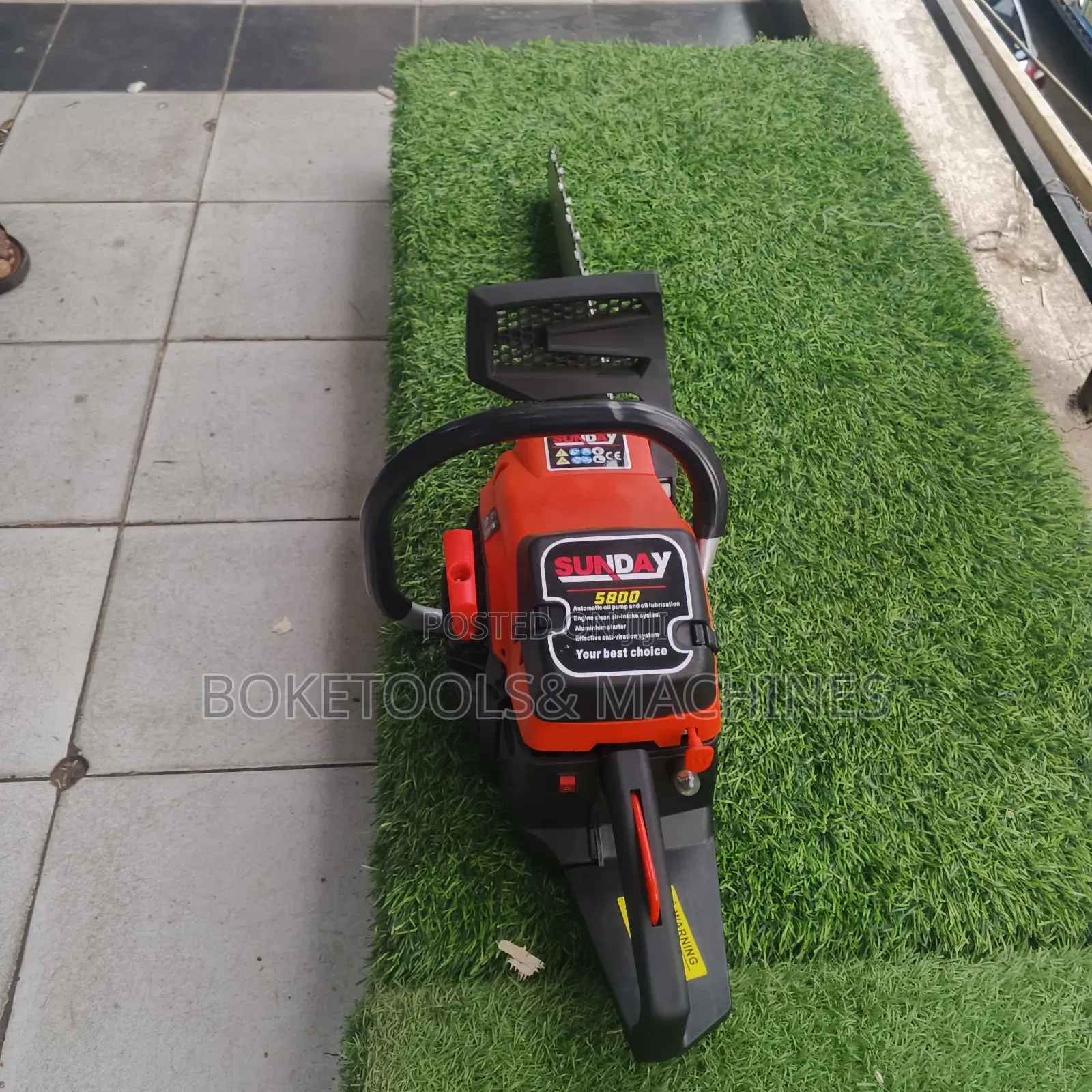 22" Petrol Chainsaw