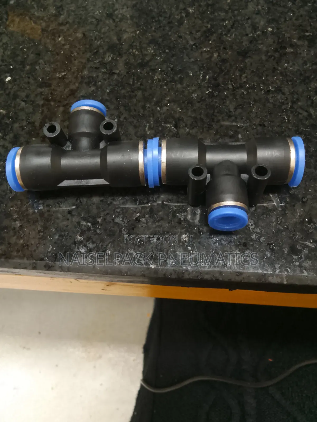 Push In T Connector