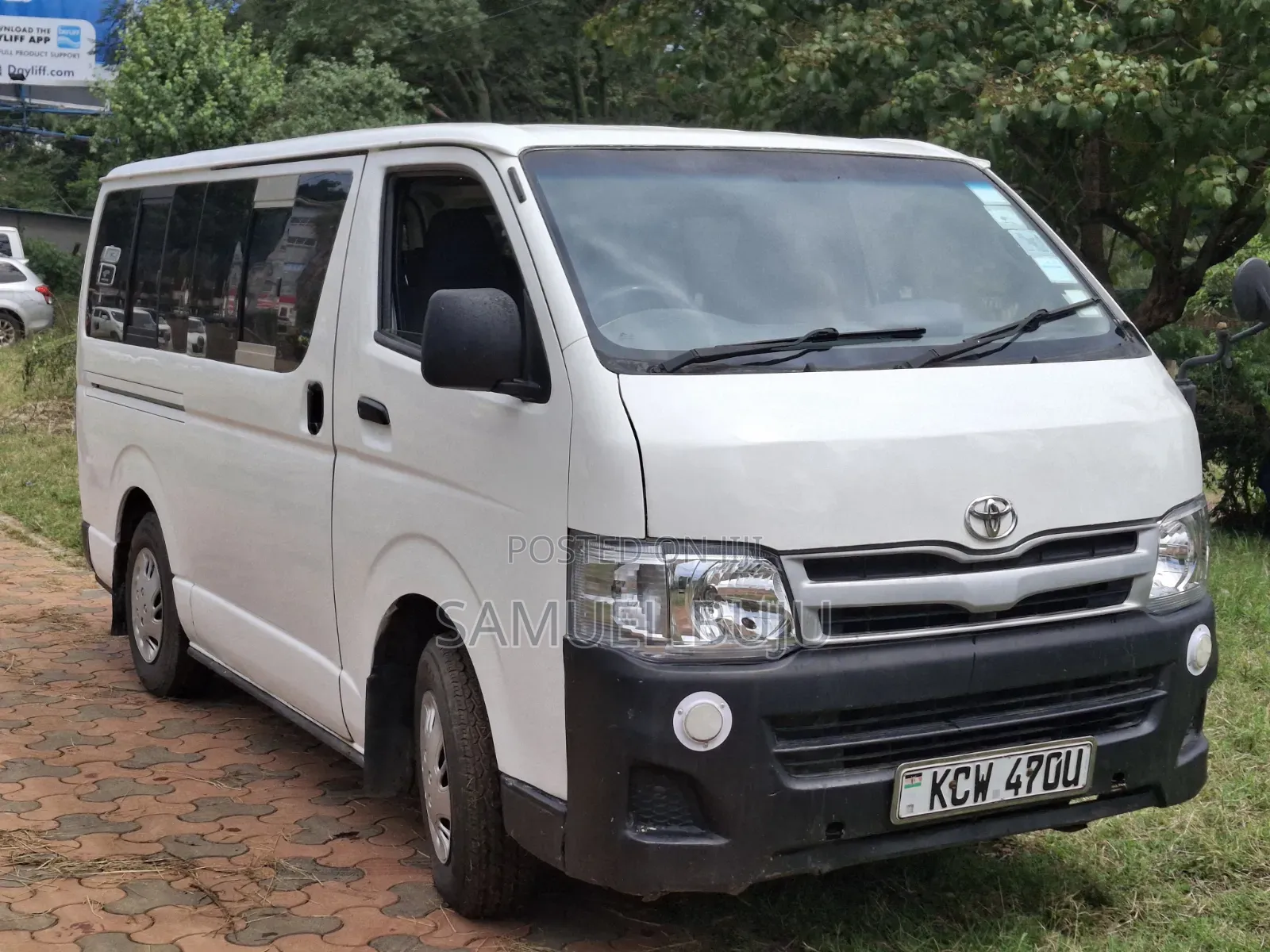 Toyota HiAce 2012 White