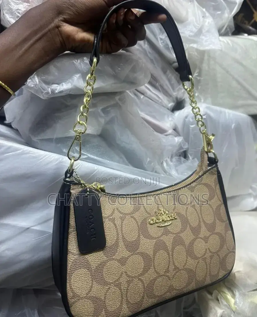 Black Beige Ladies Leather Coach Bags With Adjustable Shoulder Strap