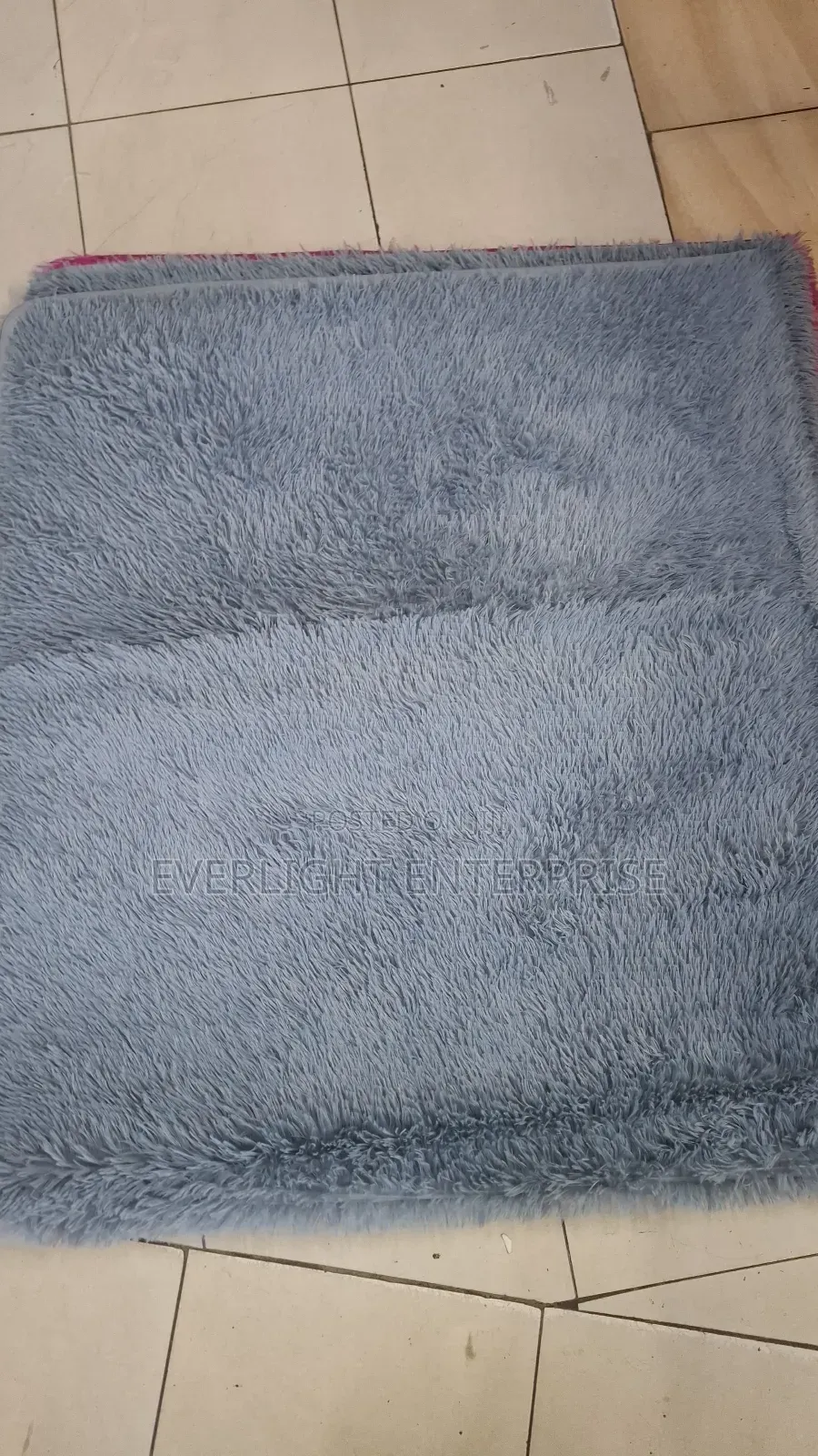 Fluffy Carpets*
Size
5by8