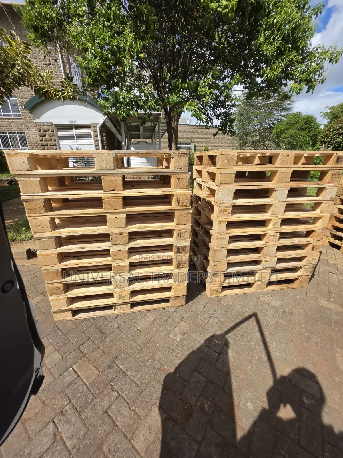 Wood Pallets- Food Grade Clean Safe for Storage Packaging. 02
