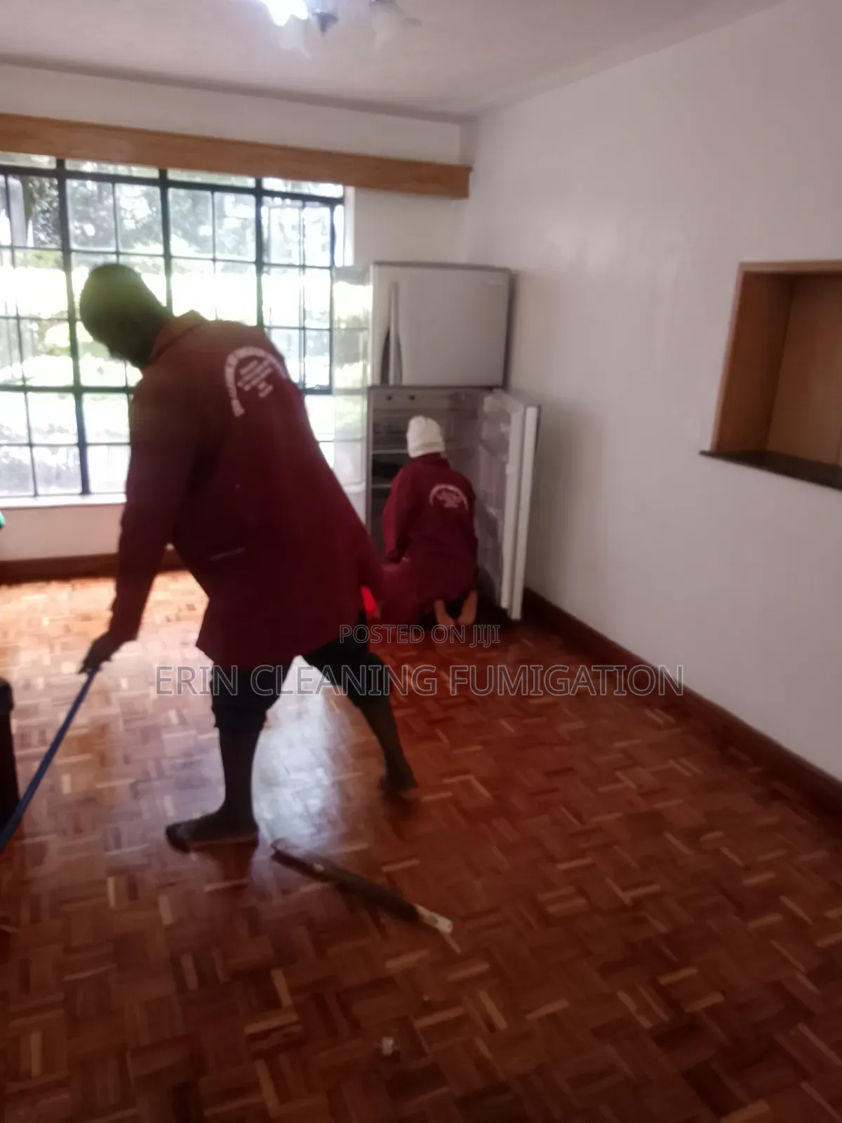 Floor Scrubbing and House Deep Cleaning