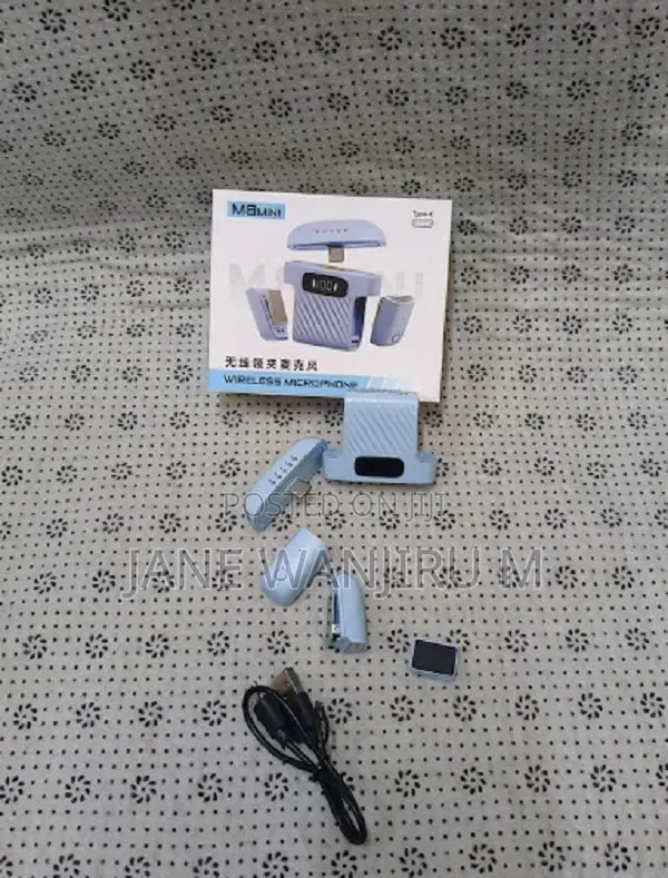 M8 Mini Wireless Microphone Clip-on Lavalier System for Smartphone