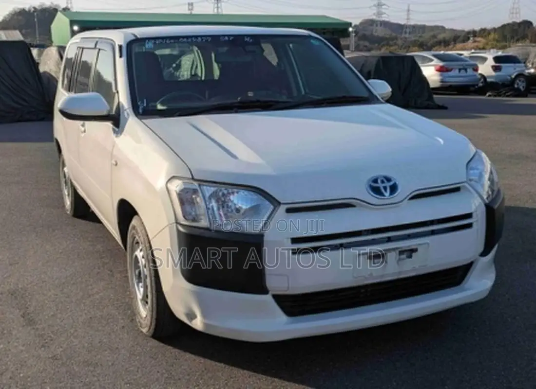 Toyota Probox 1.5 Hybrid DX Comfort 2020 Off white