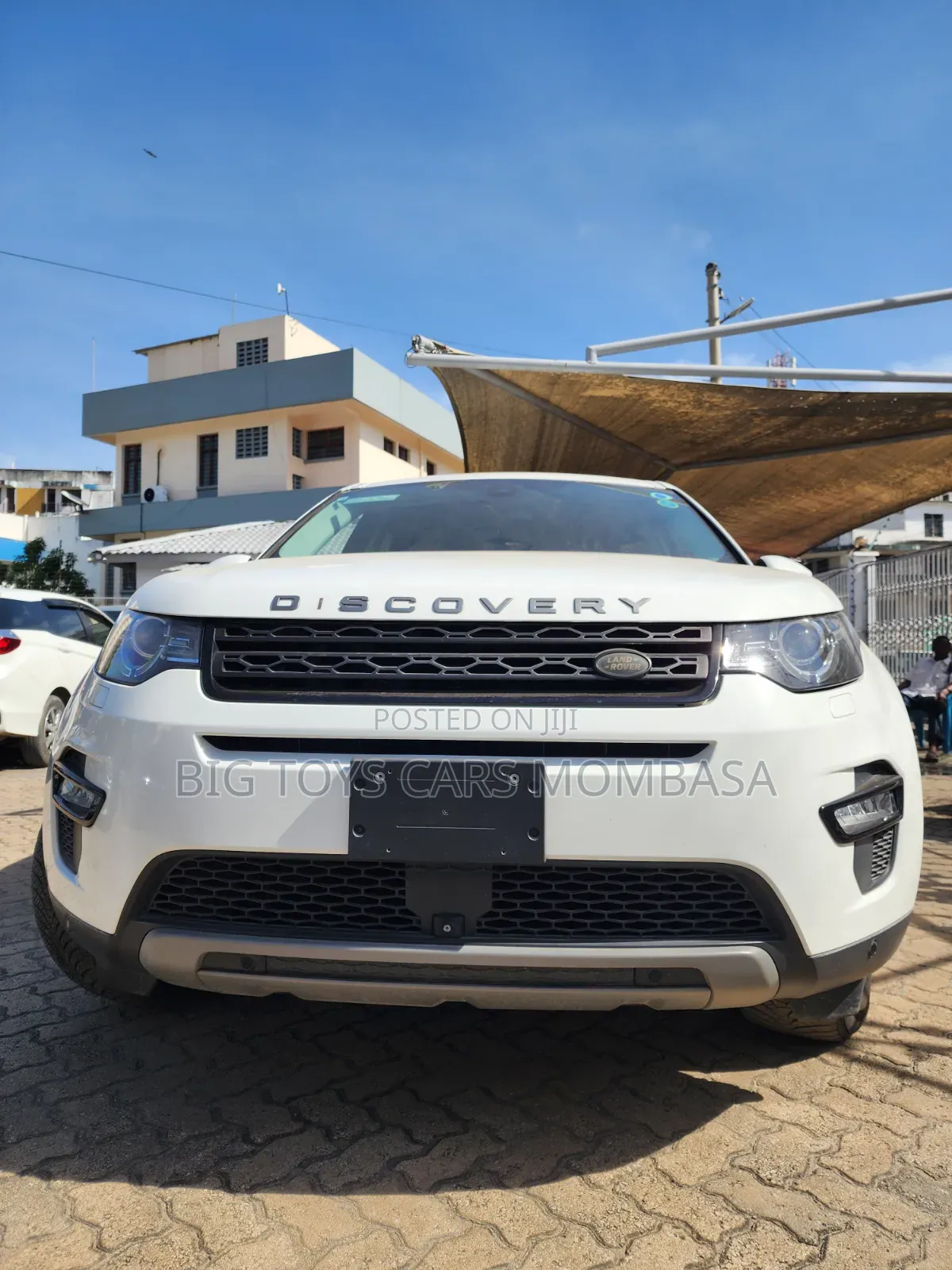 Land Rover Discovery Sport 2018 White