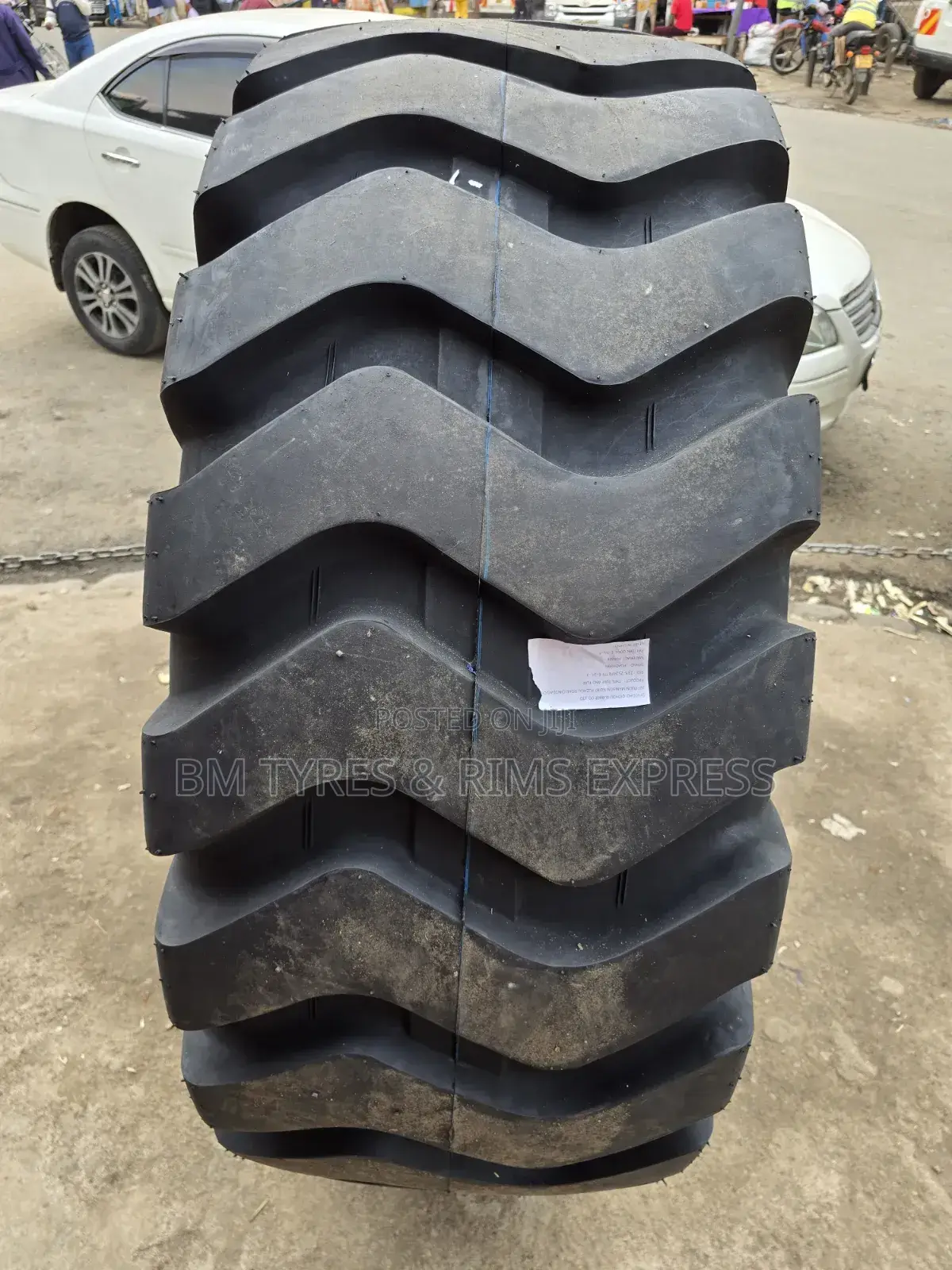 23.5-25 Roadhker Tyres (Tractor)