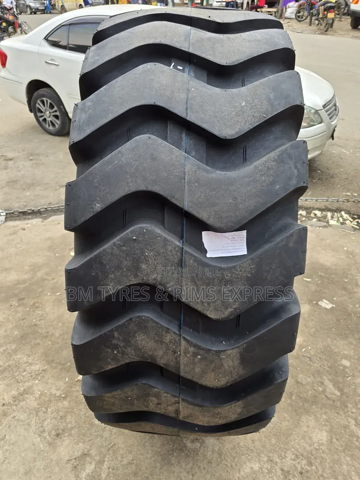 23.5-25 Roadhker Tyres (Tractor)