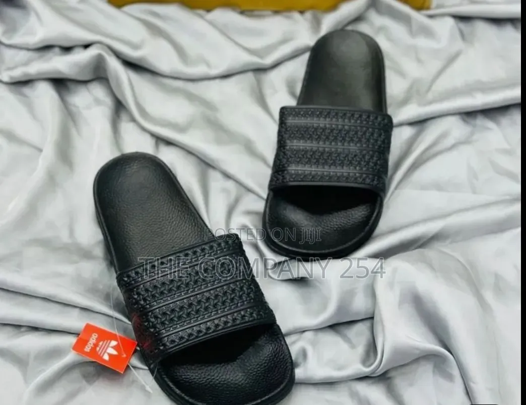 Quality Men Rubber Sole Adidas Slides Available