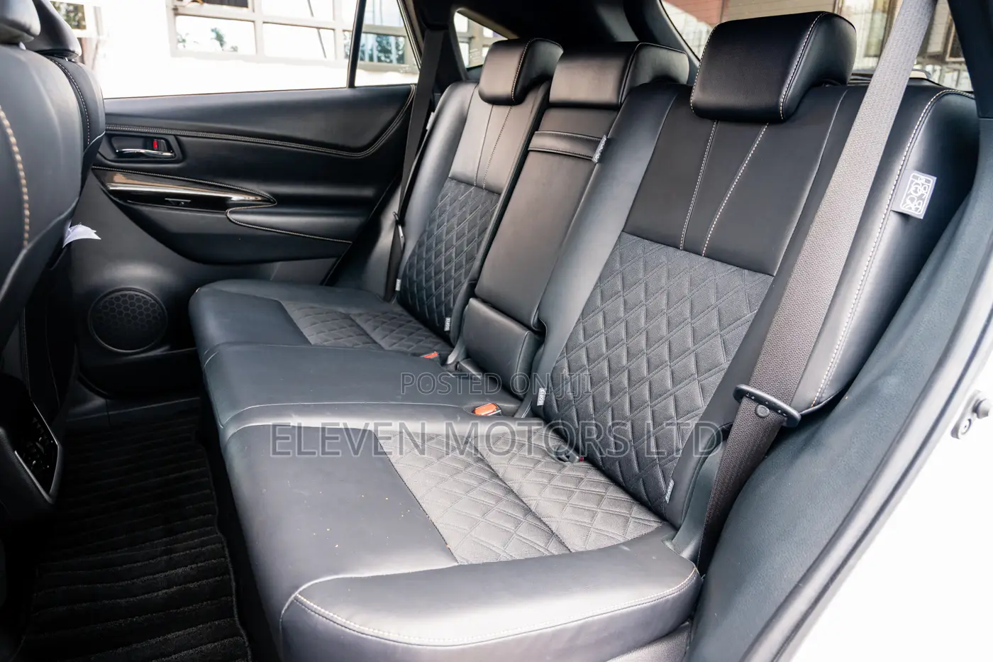 Toyota Harrier 2019 Silver