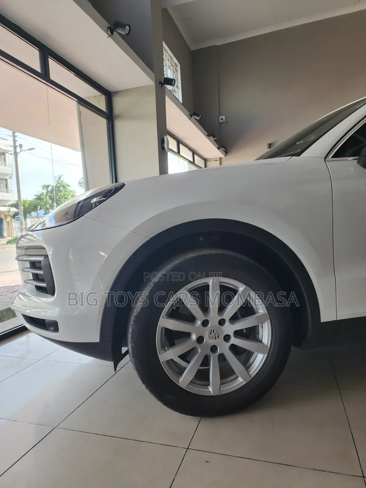 Porsche Cayenne 2019 White