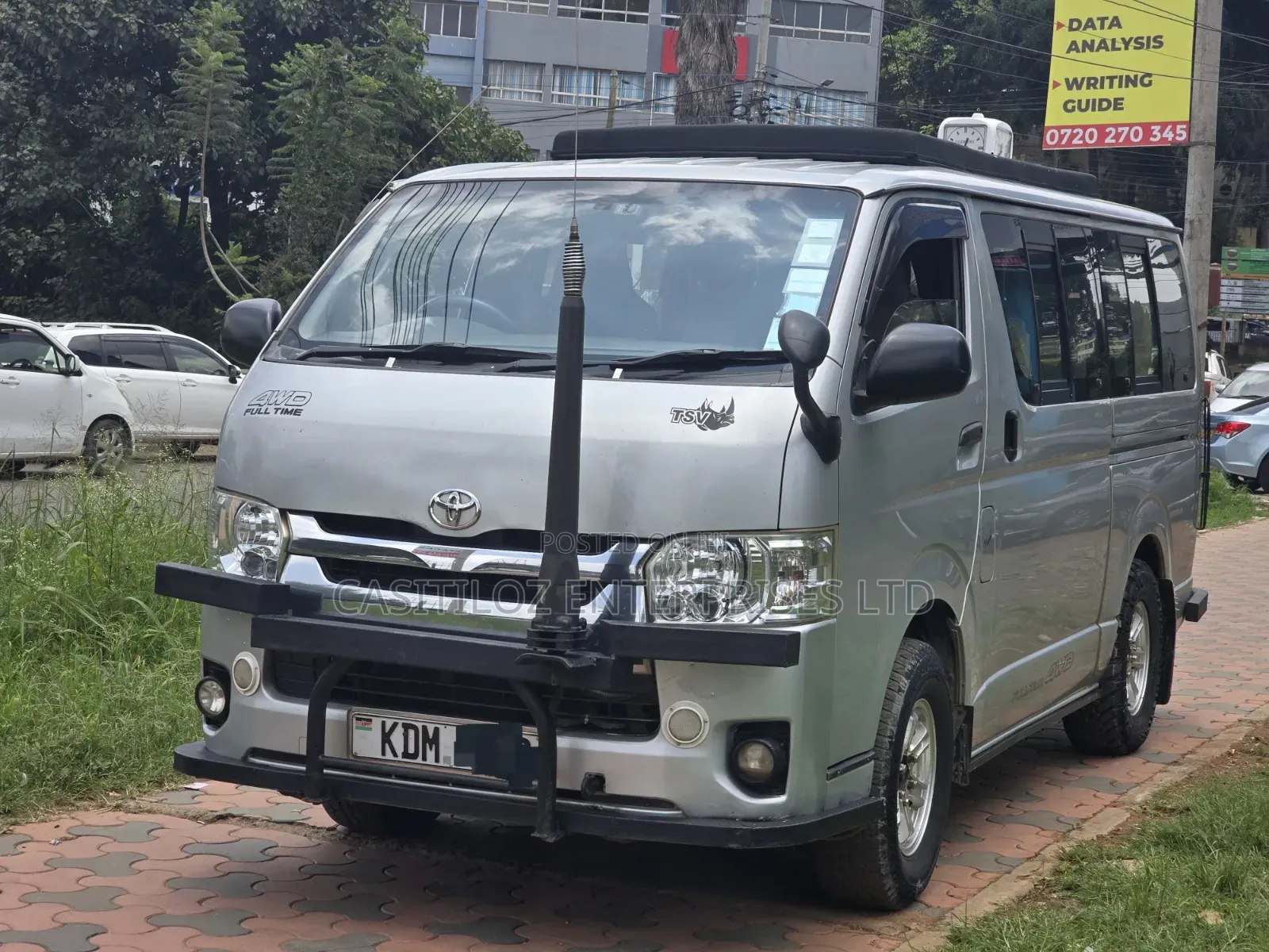 Toyota HiAce 2016 Silver