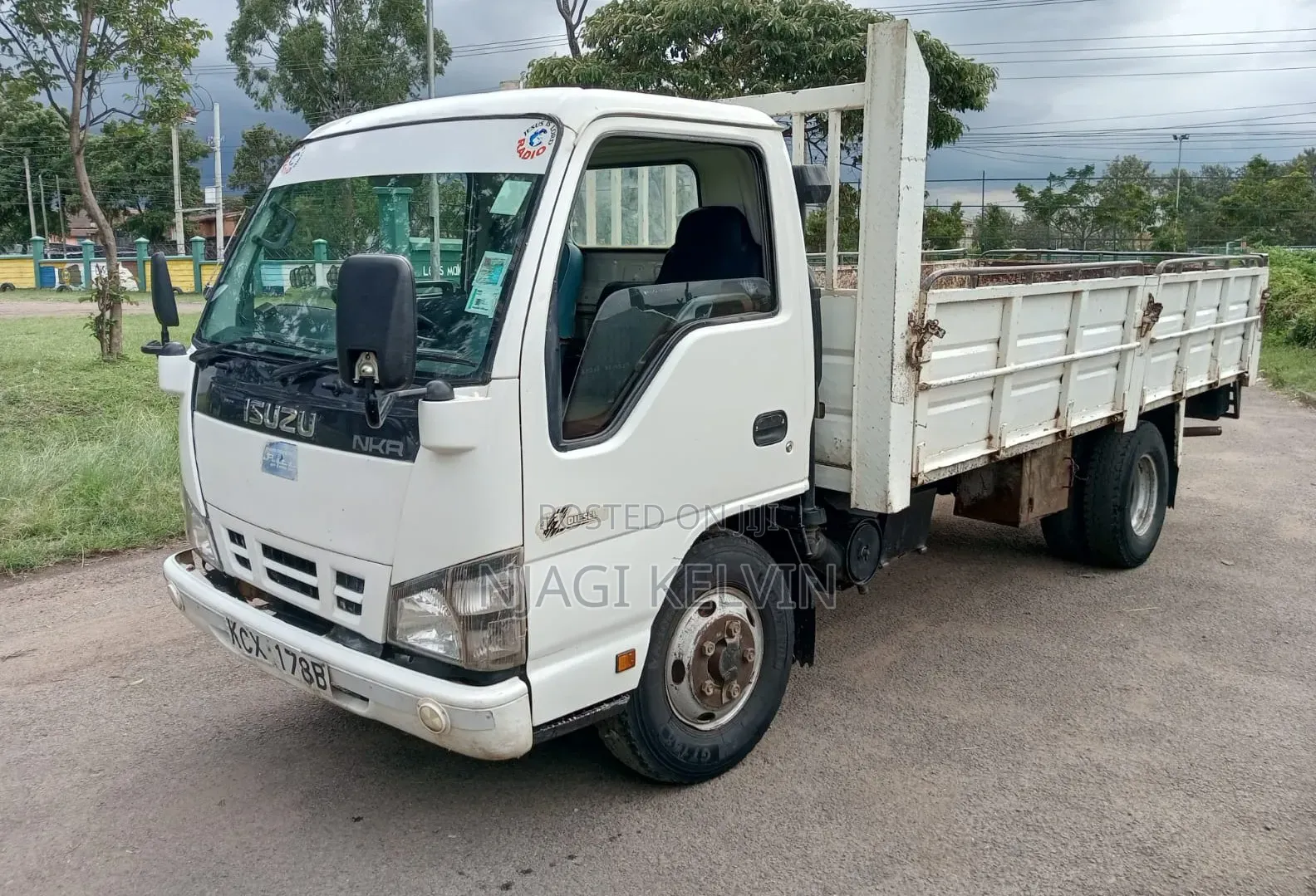Isuzu NKR Open Body( Sand Harvester)