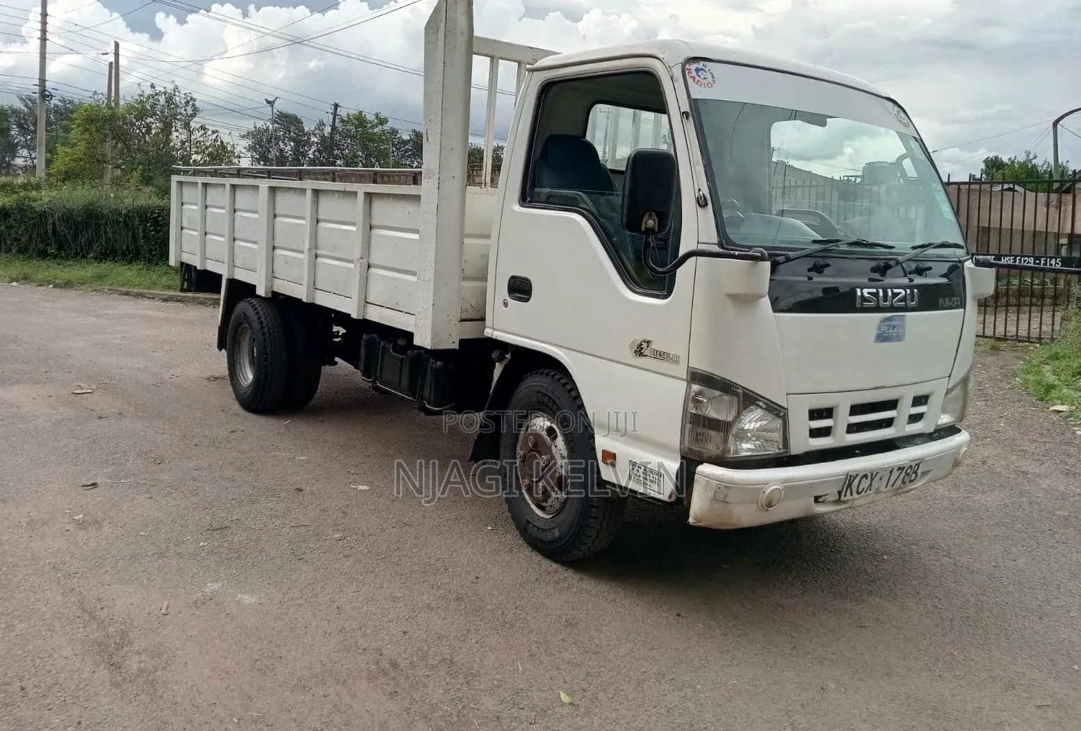 Isuzu NKR Open Body( Sand Harvester)