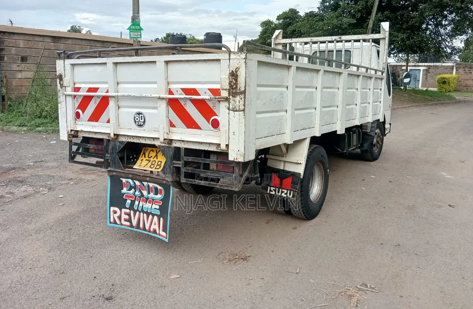 Isuzu NKR Open Body( Sand Harvester)