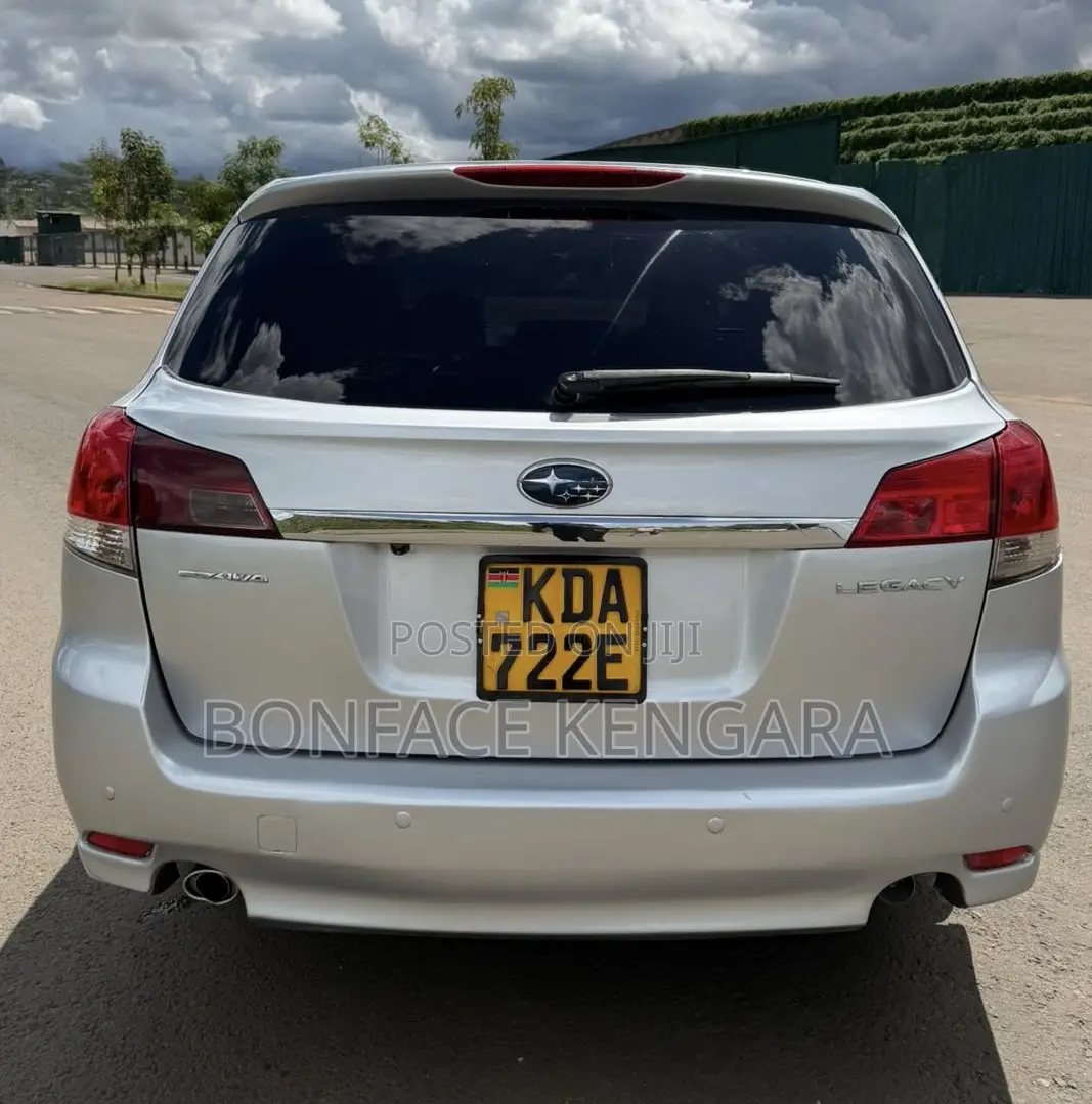 Subaru Legacy 2.5i 2013 Silver
