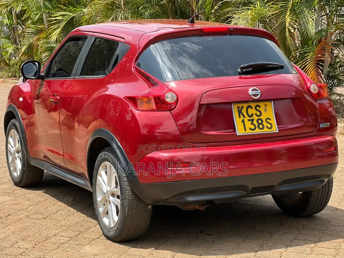 Nissan Juke 2011 Red