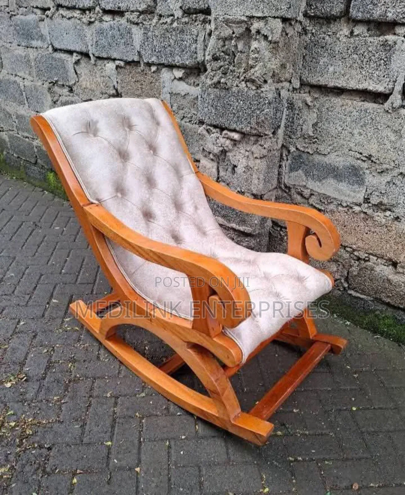 Kola Noel Vanish Rocking Chairs