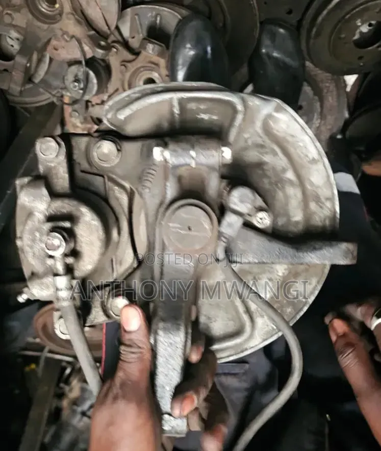 Clean Front Hub for Suzuki Every