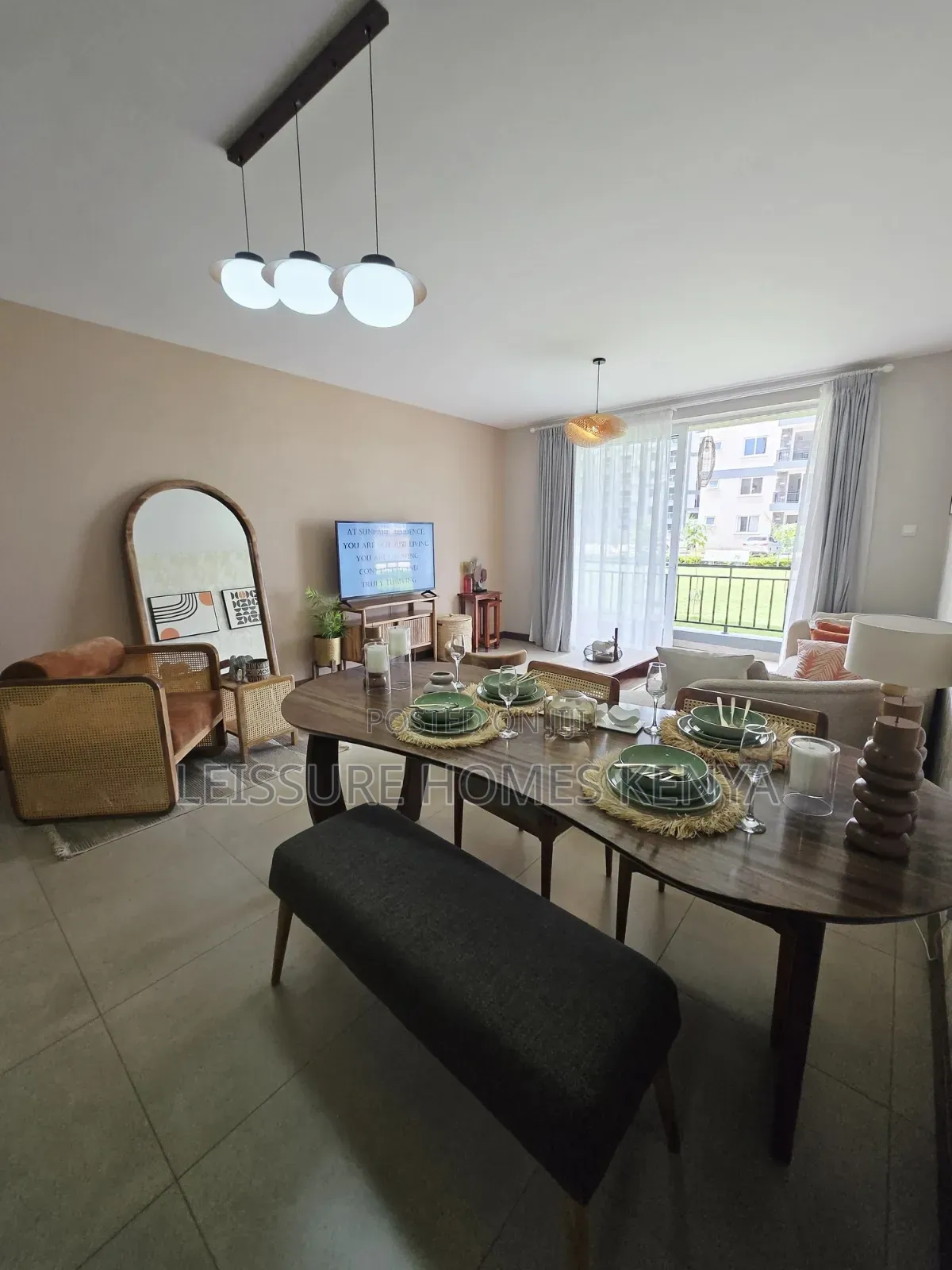 3bdrm Apartment in Gateway Mall Area for sale