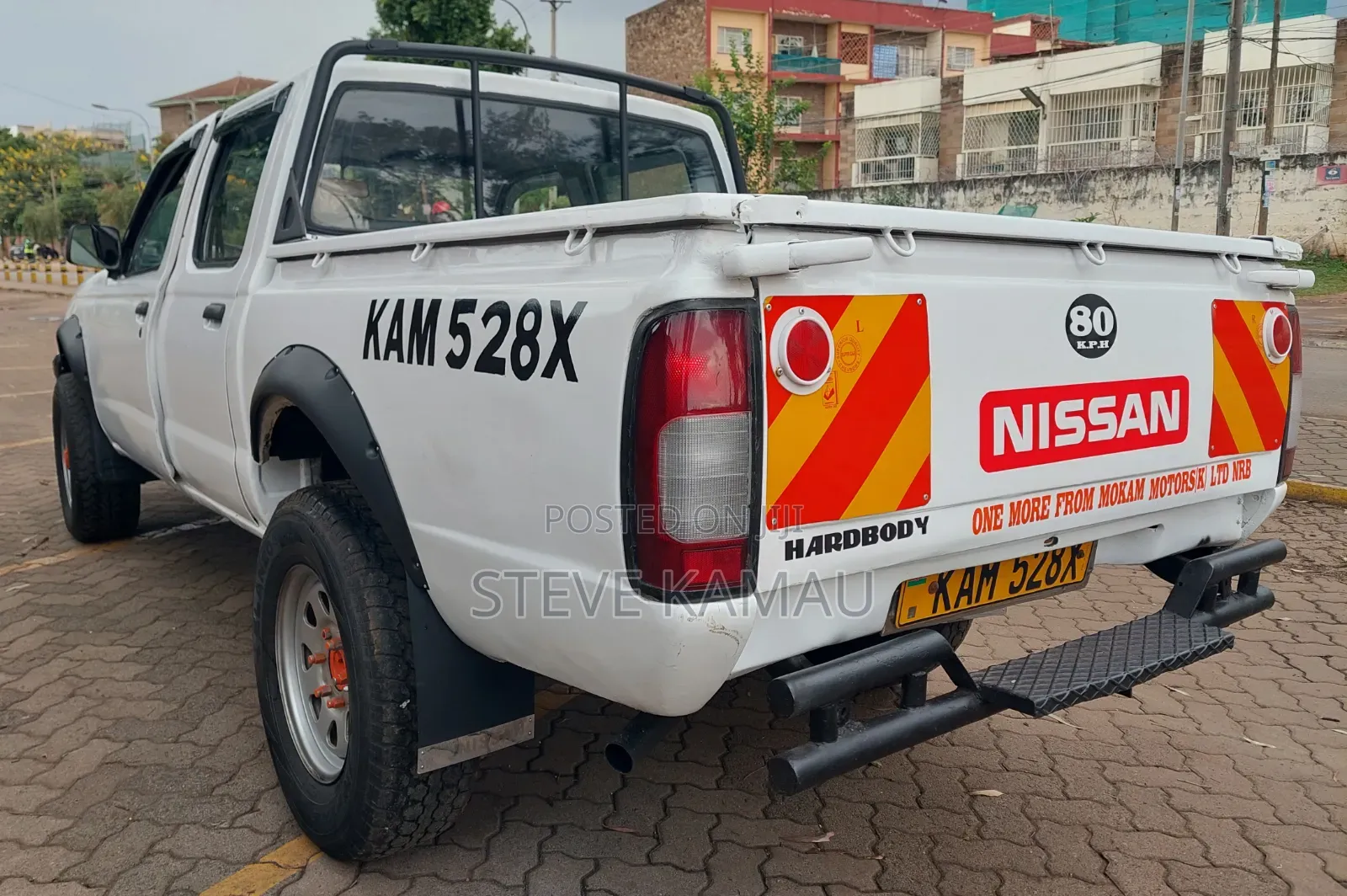 Nissan Hardbody 2000 White