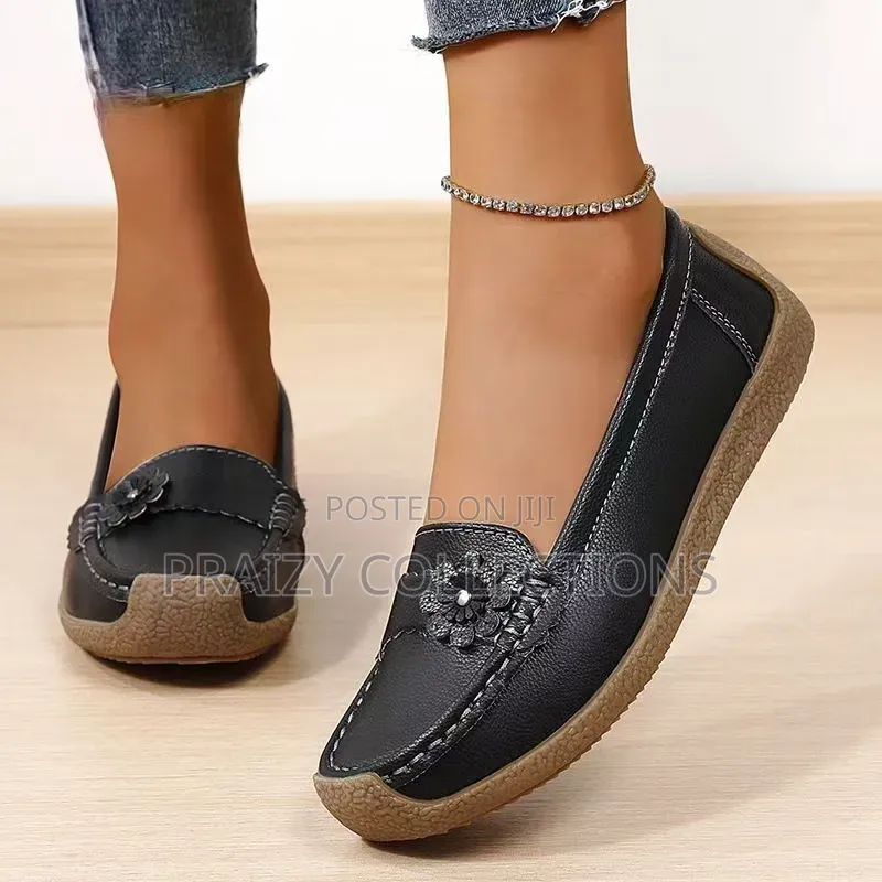 Classic Ladies Flat Shoes