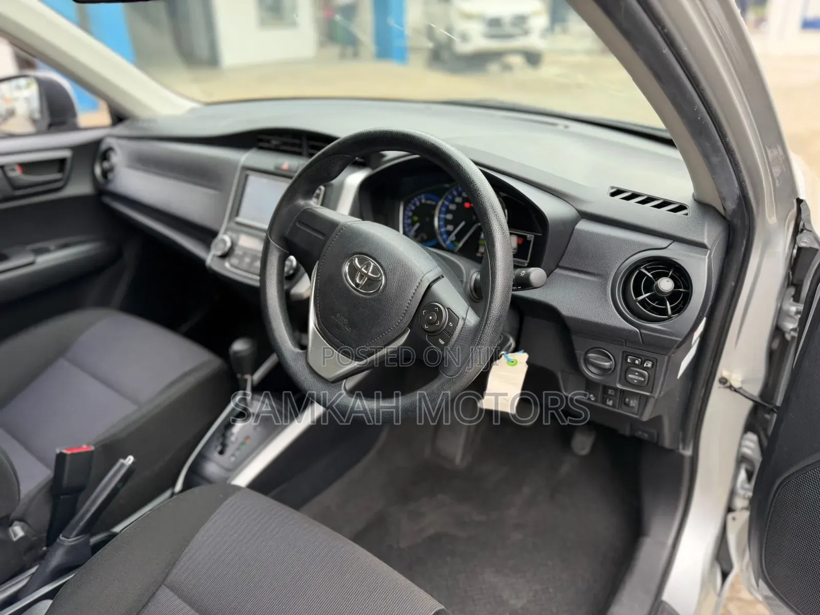 Toyota Corolla Fielder 2020 Silver