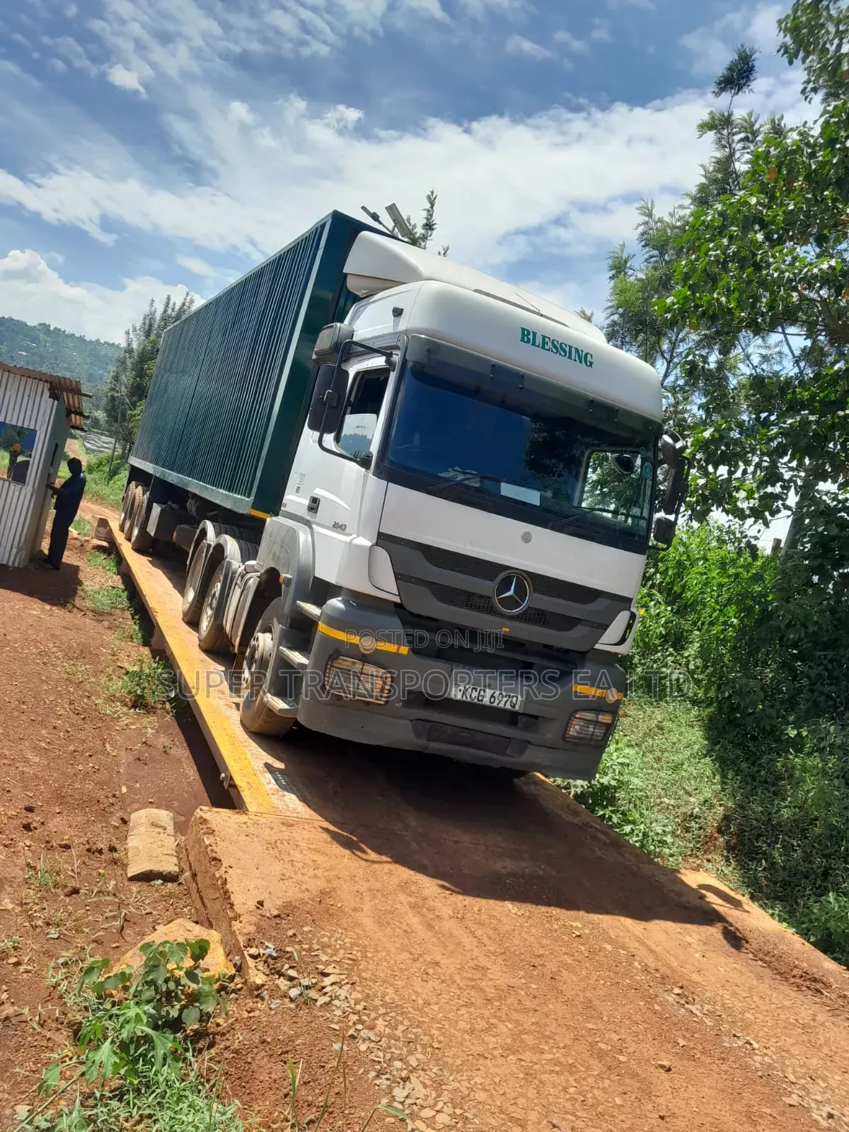 Trailer.Empty Returning From Kisumu Tu Nairobi/Mombasa.Town