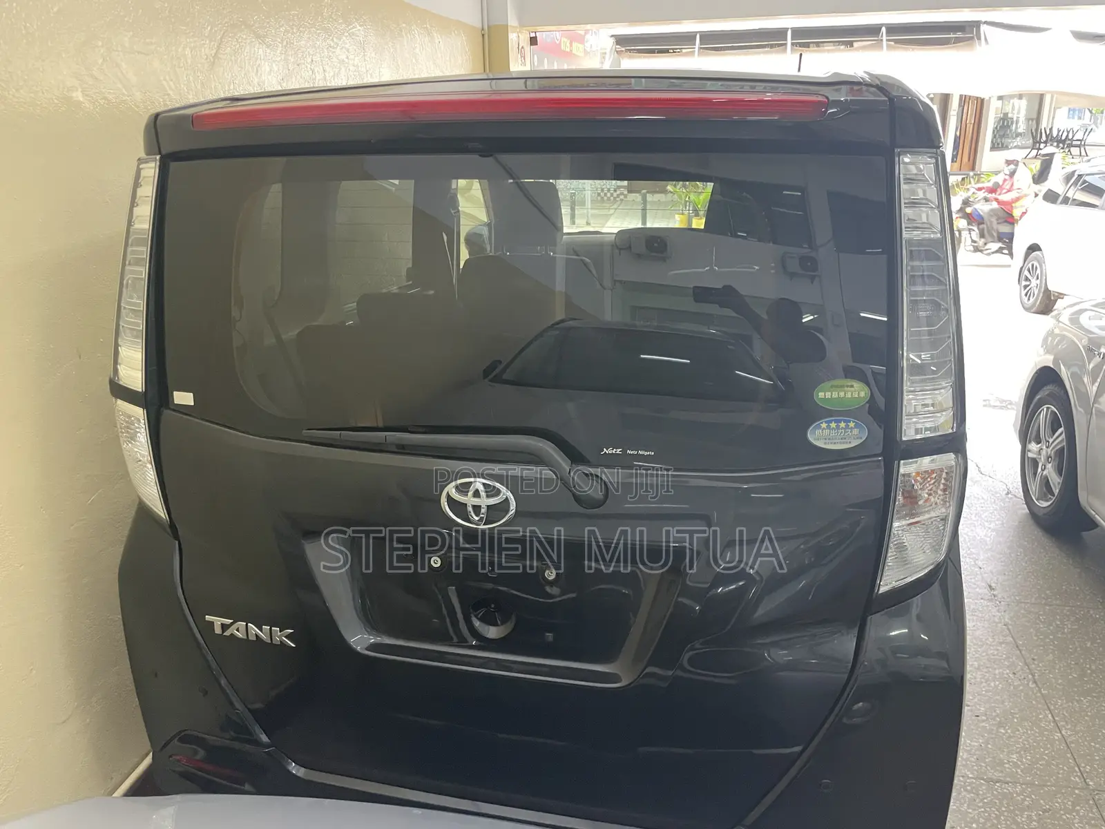 Toyota Tank 1.0 FWD 2019 Black