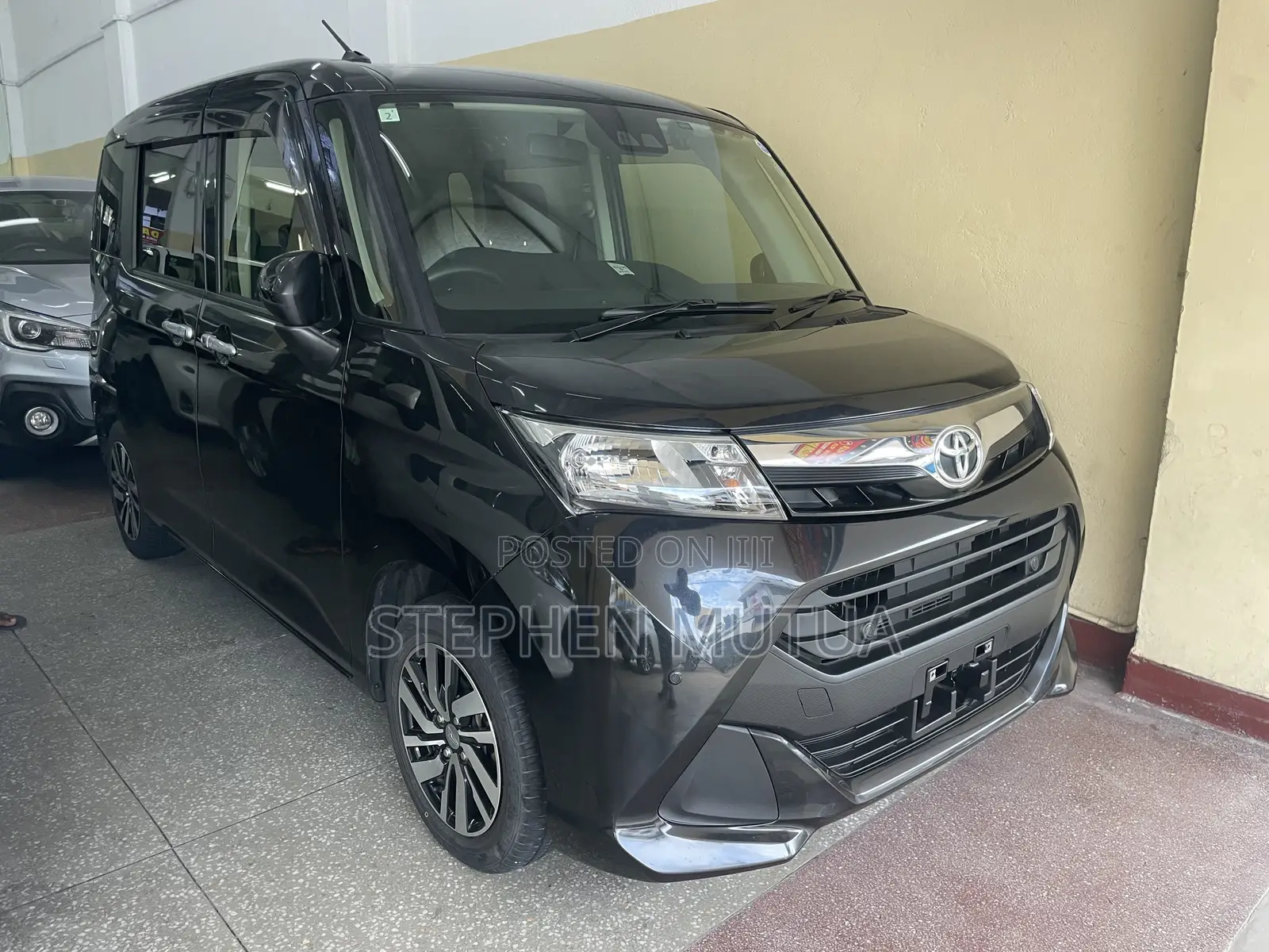 Toyota Tank 1.0 FWD 2019 Black