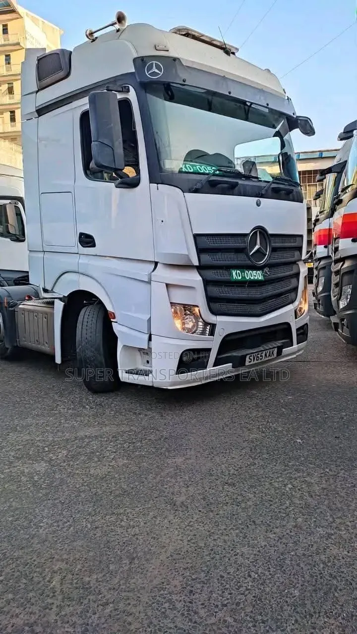 Trailers.In.Kisumu for Transport/Logistics Services to Nairobi.
