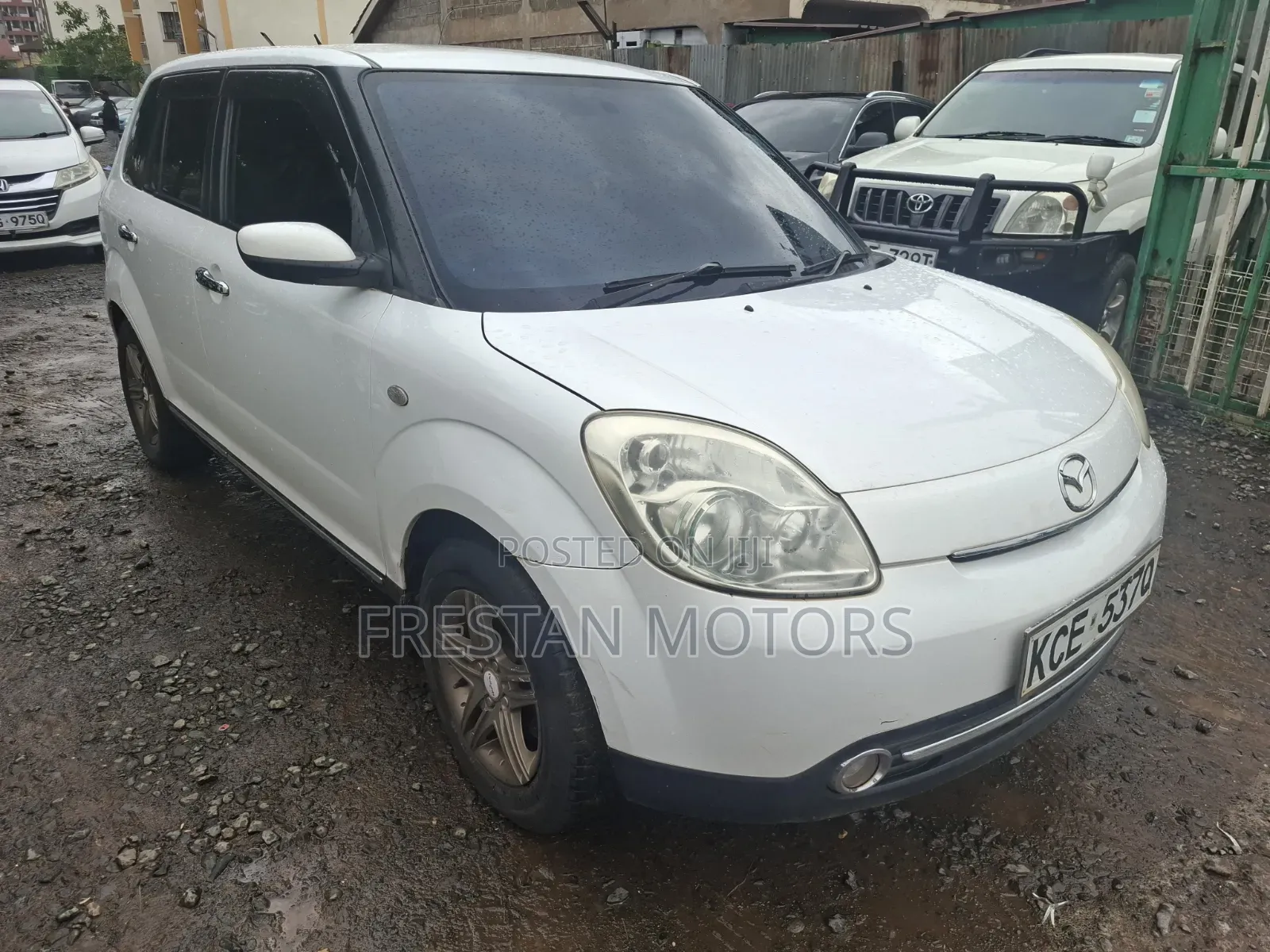 Mazda Verisa 2008 White