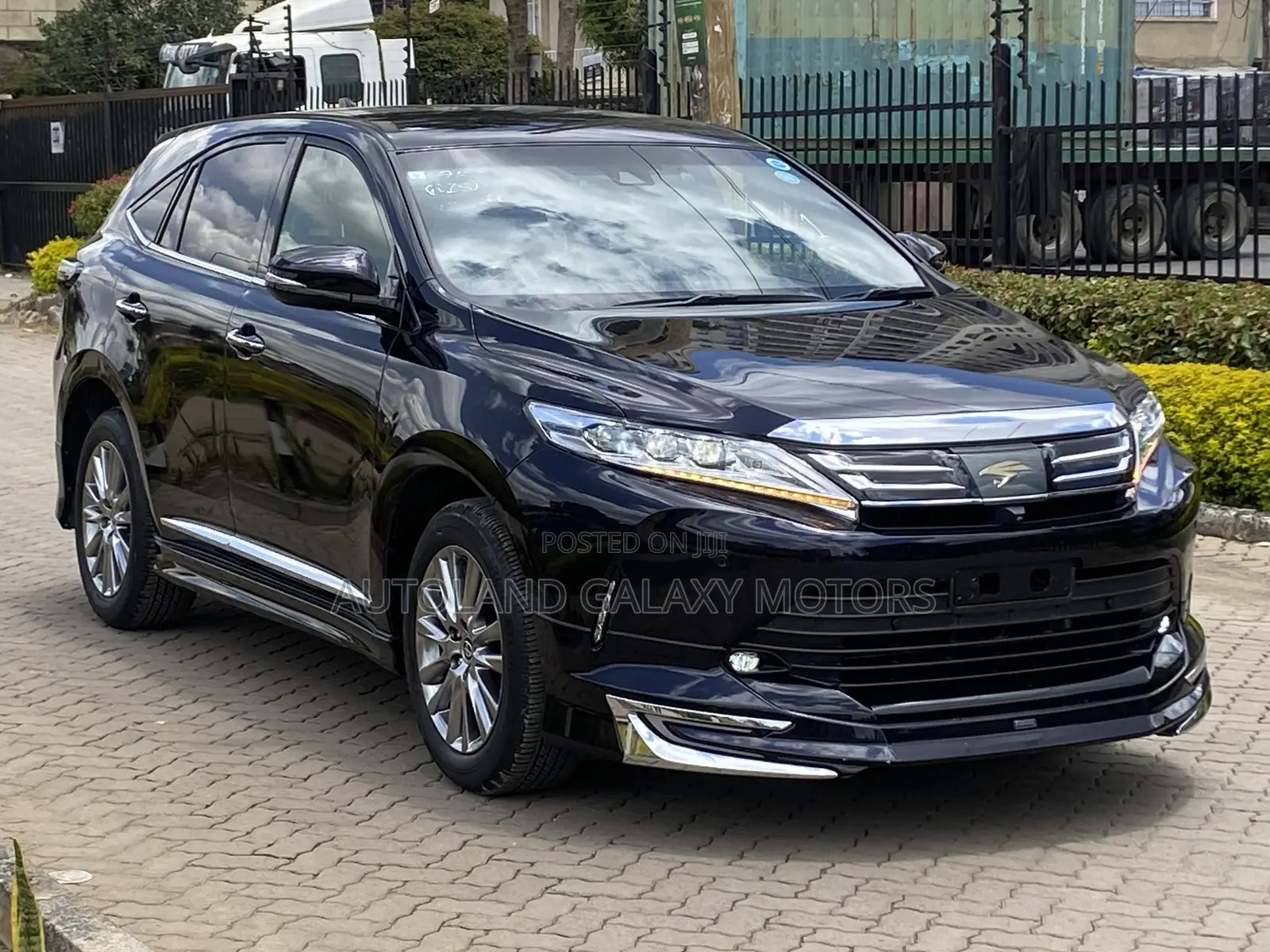Toyota Harrier 2019
