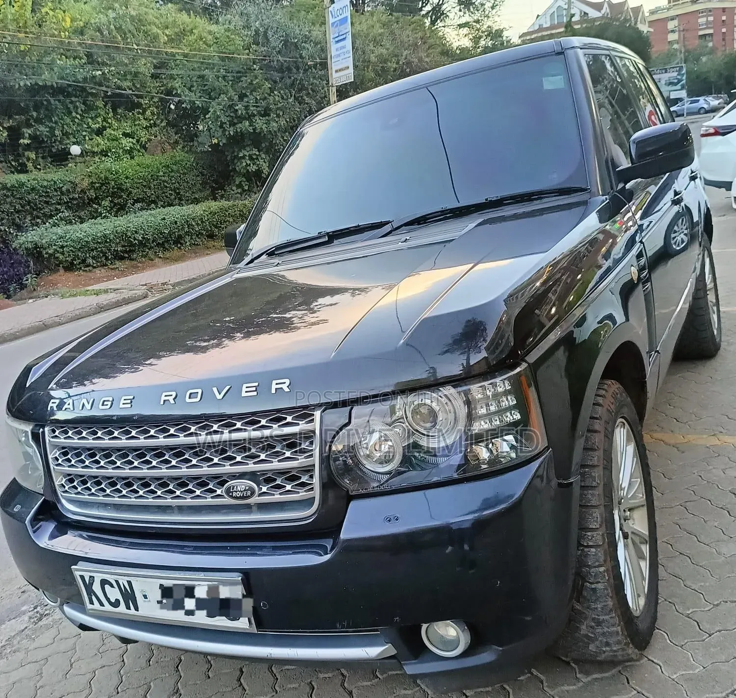 Land Rover Range Rover Vogue 2012 Black